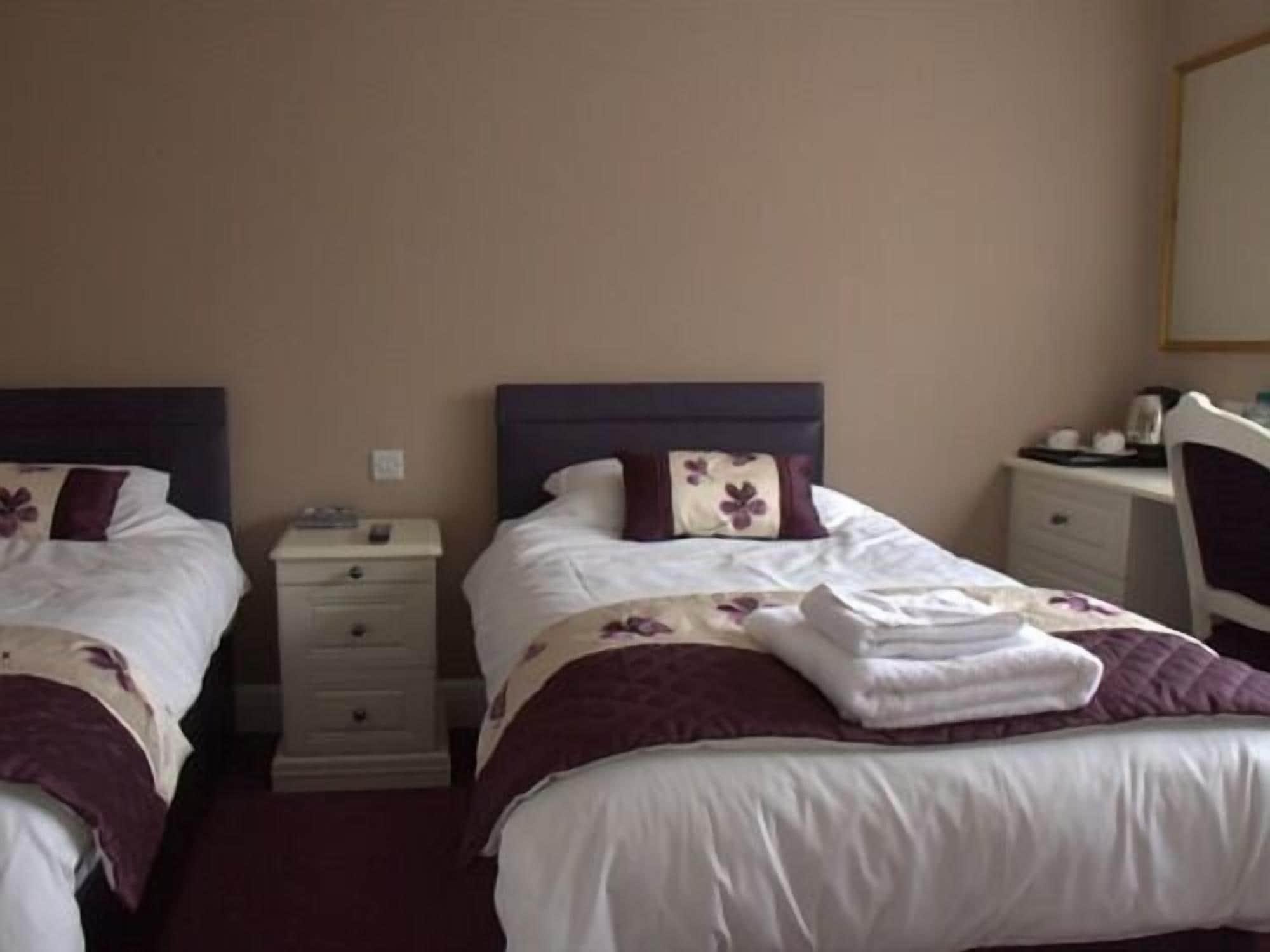 Highclere Hotel 3*